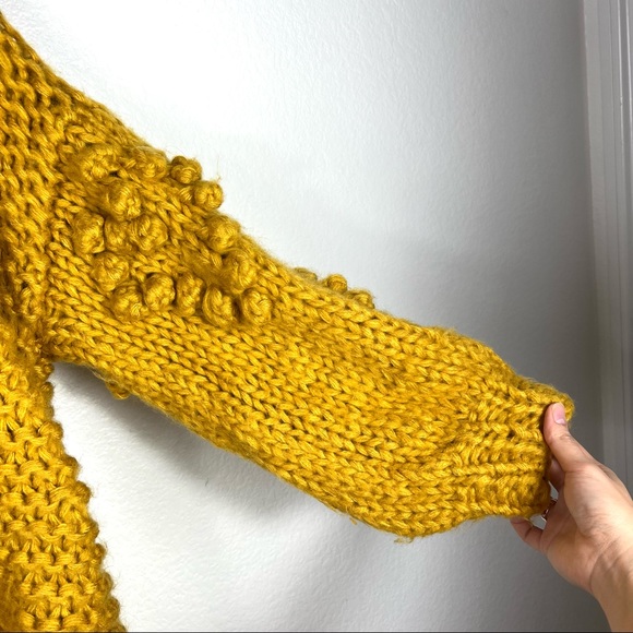 (Sold)Wishlist chunky knit pompom sleeves mustard yellow cardigan size M/L - Picture 5 of 10